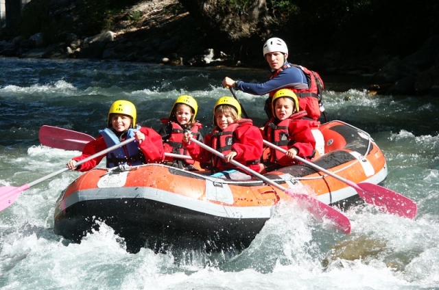 Rafting para niños en los Altos Alpes con Eaurigine Rafting 